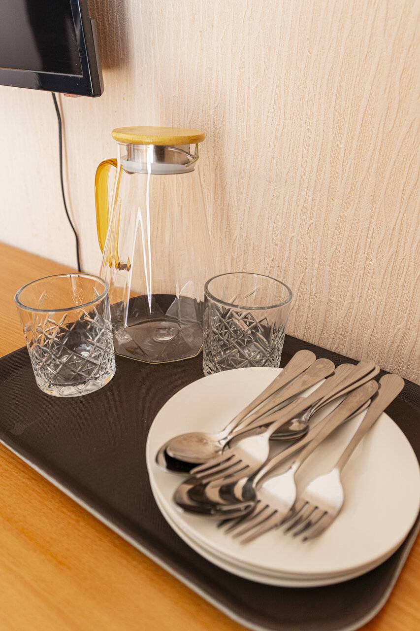 Фотографии номера Полулюкс 2-х комнатный с видом на море в Гостинице Атлантида Анапа