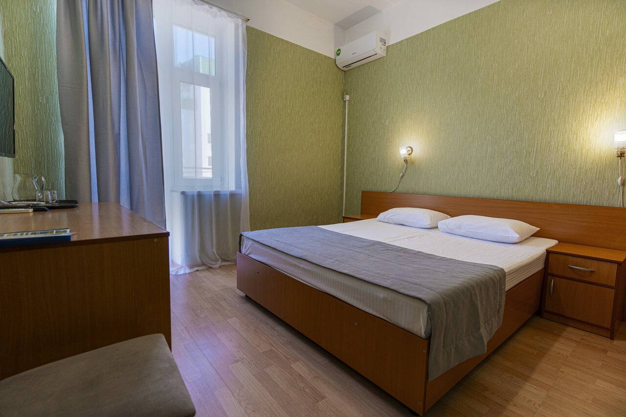 Фотографии номера Двухместный (Стандарт Double) в Гостинице Атлантида Анапа